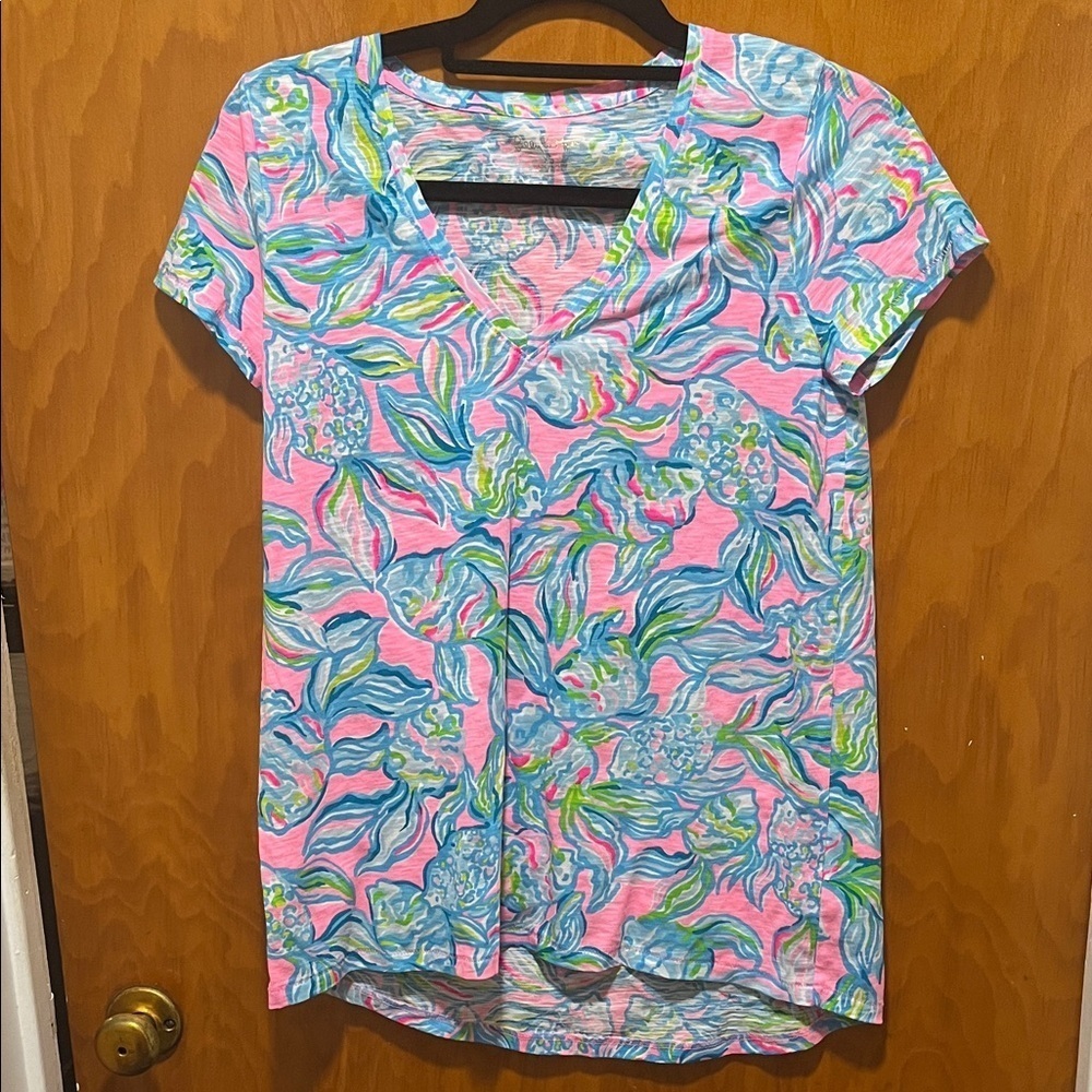 Lilly Pulitzer Etta V-neck Top.